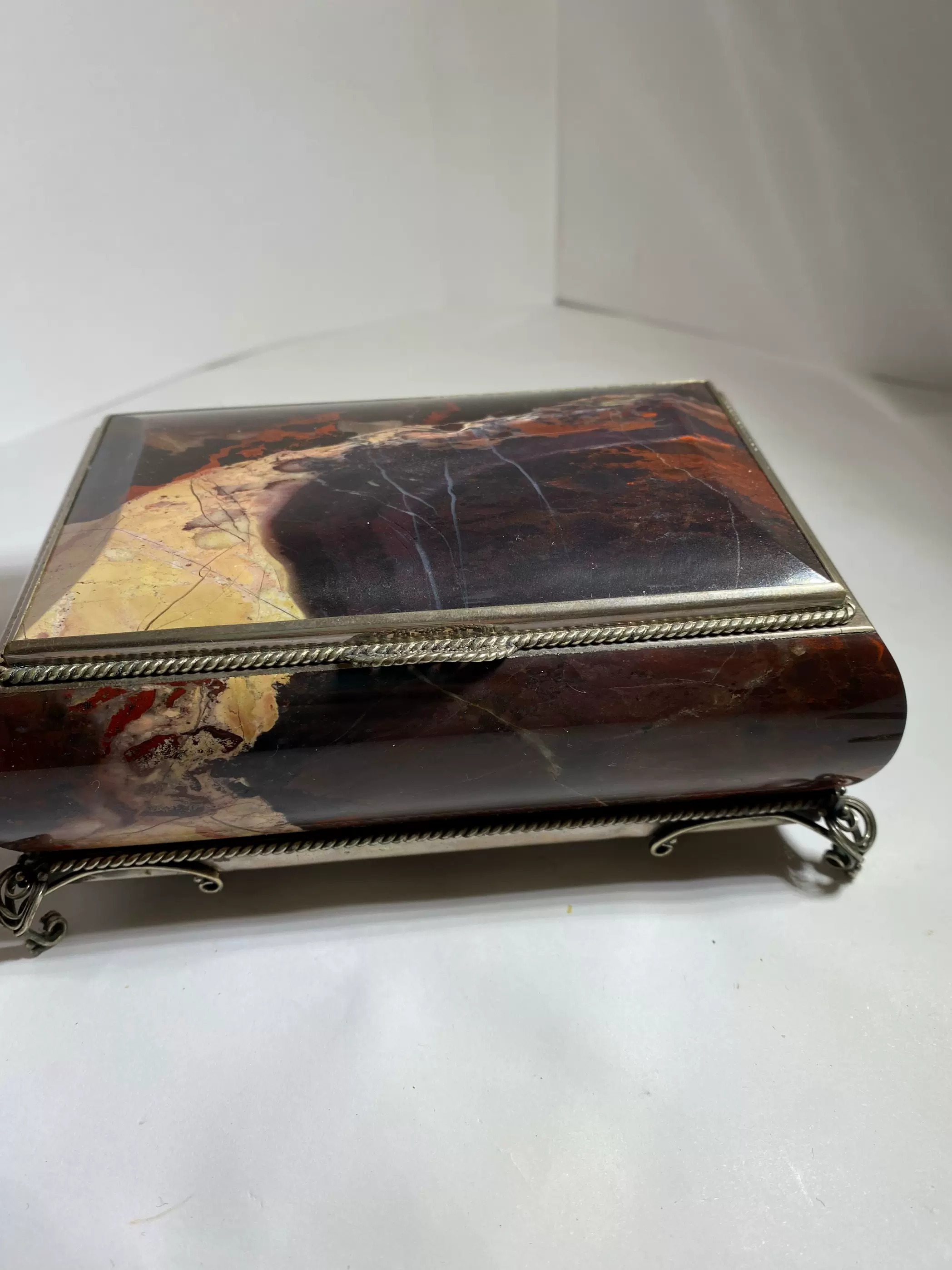 天然玉石龍頭香炉