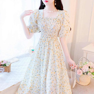 
Large size women's clothing, belly-covering and age-reducing, fresh floral skirt, summer fat MM waist-hugging temperament, square collar first love dress