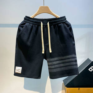 
Summer new men's striped casual shorts, American four-bar basketball sports loose five-point pants, beach pants worn outside