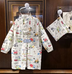 New lightweight, soft, eco-friendly, quick-drying and breathable children's raincoat
