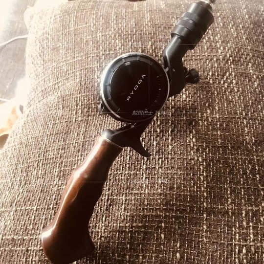 Megabass Pagani Retro Limited Fishing Rod - Wooden Handle, Carbon