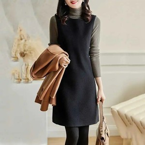 High-end woolen vest skirt for women in autumn and winter 2024 high-end temperament design and fashion button vest a-line dress