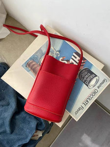 
Red Bag Women's 2025 New Korean Casual Crossbody Mobile Bag Ins Simple Fashion Mini Bag