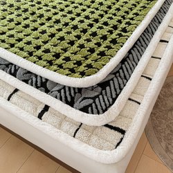 High-Grade Jacquard Soft Cotton Velvet Thickened Mattress, Machine Washable, Autumn and Winter Milk Velvet Warm Quilted Bed Pad, Student Pad Quilt