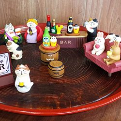 Japanese Authentic Decole Bar Club Nightclub Cat Concombre Mini Japanese-Style Resin Figurine