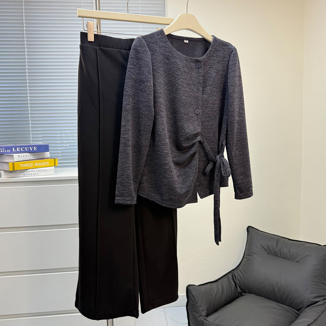 Set of mother autumn clothes in her 50s fashionable loose top 2025 new casual two-piece suit for middle-aged and elderly women