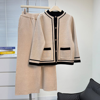 
Mom's autumn suit middle-aged and elderly fashion women's loose cardigan top wide-leg pants autumn and winter sweater women's two-piece suit