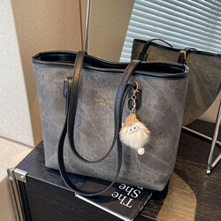 Large-Capacity Tote Bag for Women 2026 New Trendy Fashion Retro Multi-Compartment Shoulder Bag High-End Work and Commuting Bag