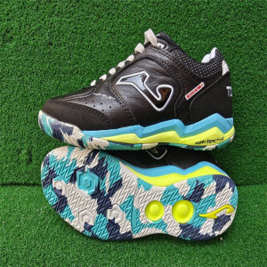 Foreign trade corner hook kangaro leather professional room five -made football shoes, non -slip, wear, wear, light -resistant light shock absorption sneakers competition
