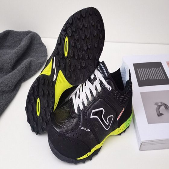 Foreign trade corner hook kangaroo leather TF broken nails men's artificial grass professional competition training football shoes anti-slip shock absorption