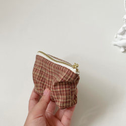 Classic retro style mini storage bag