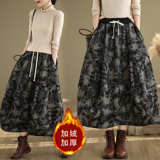 Retro printed plus velvet denim large-size skirt new autumn and winter warm elastic and slimming mid-length flower bud skirt trendy