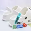 Giày Croc cho nữ, trang phục mặc ngoài mùa hè, dép đi trong nhà y tế và y tá Baotou thoáng khí thời trang nổi tiếng trên Internet dành cho các cặp đôi, giày đi biển đế dày mang lại cảm giác bước đi thoải mái 