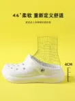 Giày Nurse's Croc Dép Baotou đế dày chống trượt nữ Áo khoác ngoài thời trang y tế phiên bản Hàn Quốc Dép đi biển thoáng khí 