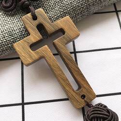 Yishujia Green Sandalwood Hollow Cross Tassel Solid Wood Car Hanging Ornament for Rearview Mirror with Chinese Knot Decoration