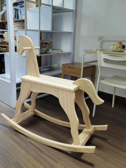 大人用ロッキングホース - 無垢材、136kgまで対応