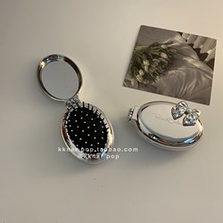 Silver Small Comb, Portable, High-End, Minimalist Style, with Mirror Integrated, Easy to Carry, Cushioned Comb, Specifically for Women