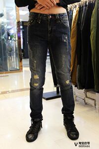Milan Station Dark Fashion Show Customized Liuding Decoration Denim Wash Stone Grinding Slim Fit Small Feet Jeans for Men
