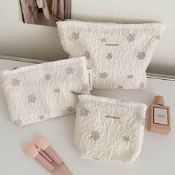ins Cosmetic Bag, Gentle Style, Large Capacity, Small Rose Storage Bag, Portable Travel Skin Care Product Toiletry Bag, Clutch Bag