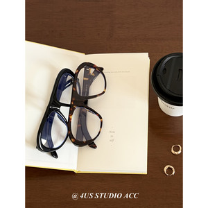 
Niche tortoiseshell color large frame decorative glasses frame women's fashionable and versatile concave shape glasses frame to show your face and make up without makeup