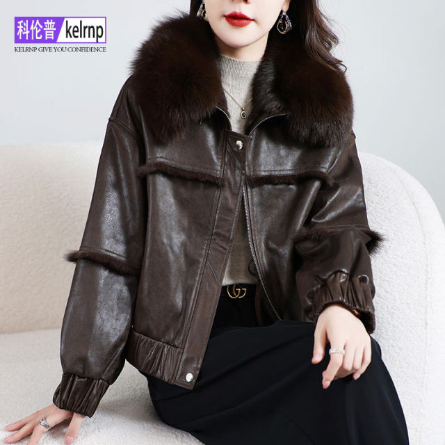 Women's 2025 new winter short style, age-reducing temperament, fox fur collar, genuine leather coat

