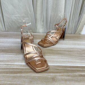 
Lady Shoes foreign trade original women's shoes genuine leather new fashion square toe solid color thick heel one-word buckle fashion sandals