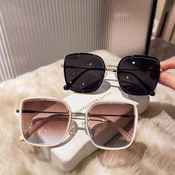 Large Frame Glasses for Women, Internet Celebrity Style Sunglasses, 2026 New Model, Sun Protection, Uv Protection, Fashionable Sunglasses for Women with Round Faces