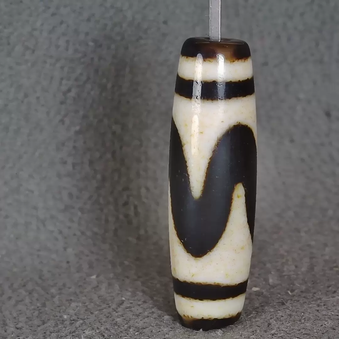 虎牙天珠　流砂　朱砂　天珠 虎牙天珠流砂朱砂天珠