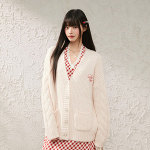 
King Prince spring new embroidered cable knitted cardigan sweater casual V-neck knitted soft waxy jacket