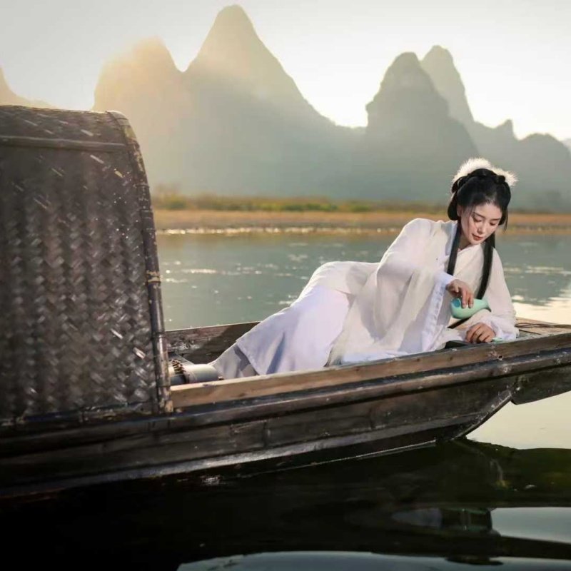 水墨兴坪4天3晚跟团游象山日月双塔兴坪船桂林千古情古东瀑布竹筏