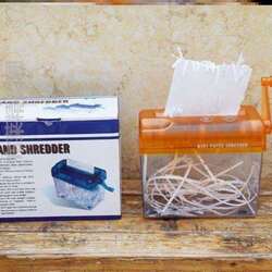 Paper shredder, office mini shredder, household hand-cranked shredder, small size strip] manual desktop shredder a6
