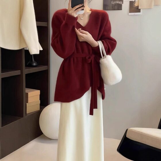 
European V-neck belt mid-length cashmere sweater for women in autumn and winter loose knitted wool inner bottoming sweater
