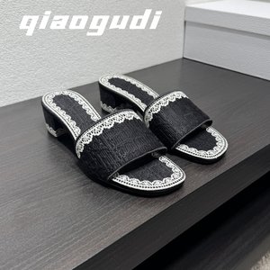 
[Qio Goodi] Medium and high heel new style beach flat thick heel sandals with letter embroidery half slippers for women