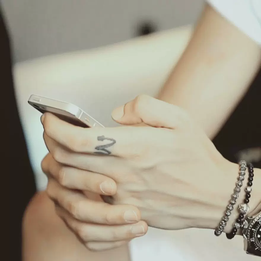 william 陈伟霆 纹身贴 定制 定做 纹身贴防水男女持久w英文字母