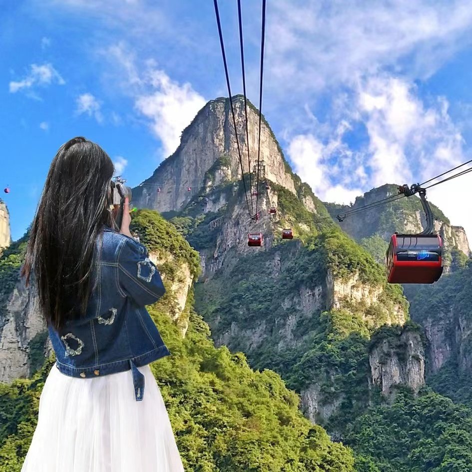 长沙张家界凤凰古城5天4晚跟团游纯玩玻璃桥森林公园天门山含高铁