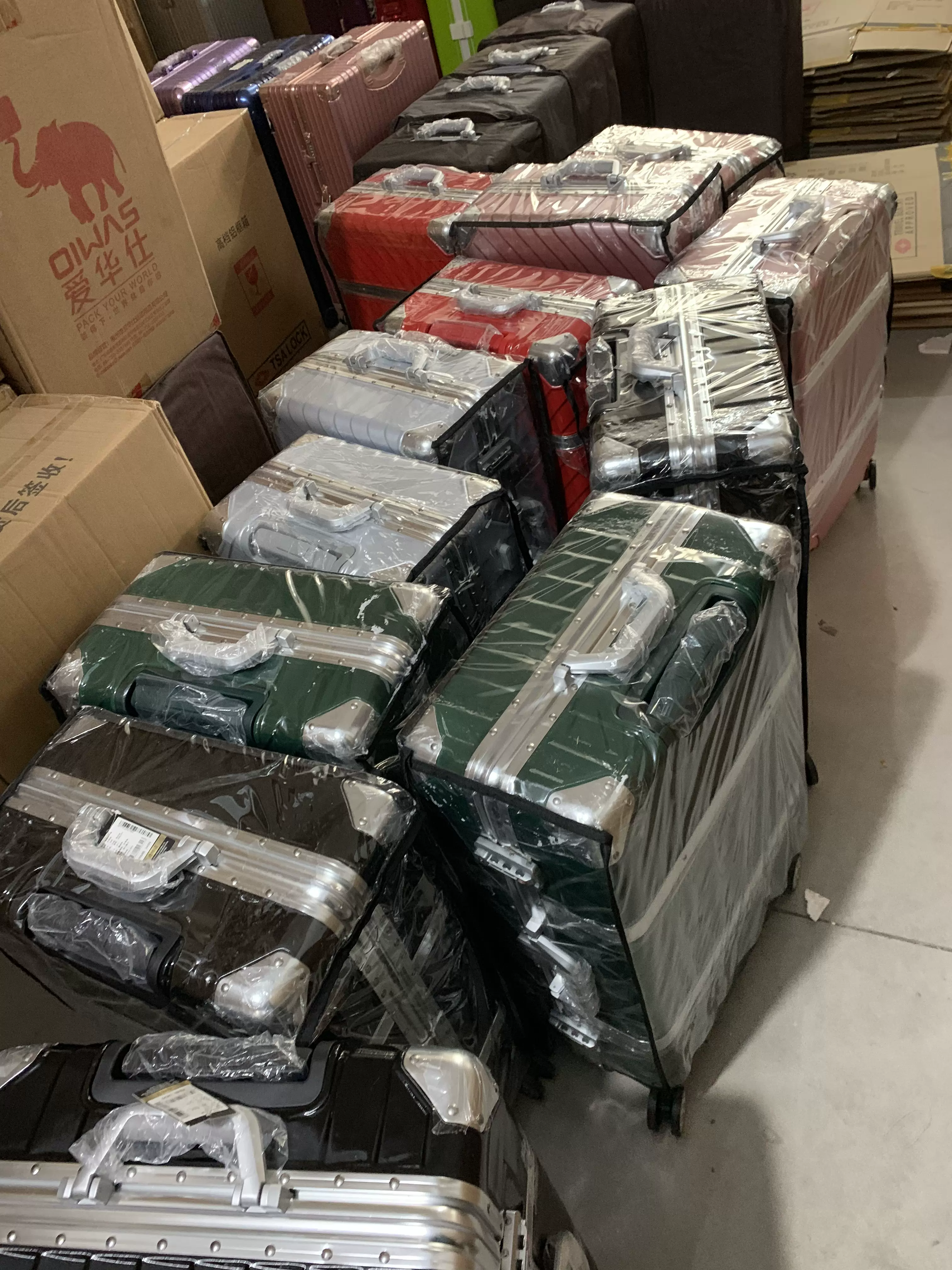 外贸孤品捡漏旅行箱铝合金框大容量拉杆箱26寸行李箱29寸24寸微瑕