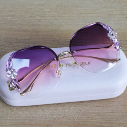 2021 New Gradient Diamond-Encrusted Rimless Sunglasses for Women with Round Faces, Original Design Handmade Sunglasses