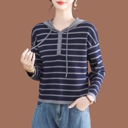 Striped Hooded Sweatshirt for Women 2026 New Spring and Autumn Short Style Outerwear for Petite Figures, High-End Feel, Long-Sleeve Base Shirt for Moms