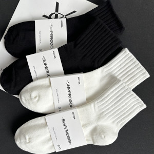 
Socks men's mid-tube socks pure cotton odorproof sweat-absorbing solid color black and white students women's socks sports basketball men's stockings in trend