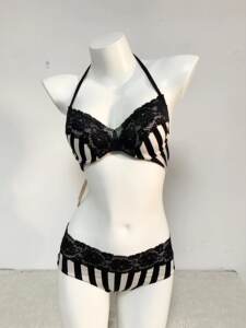 
Single-belt tag brand new split swimsuit fashionable striped lace neck strap wire ring thin cup bikini