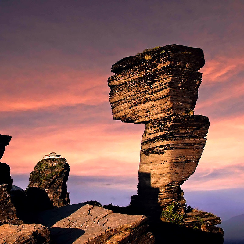 贵州全景旅游6天5晚贵阳黄果树瀑布西江千户苗寨小七孔黔灵山