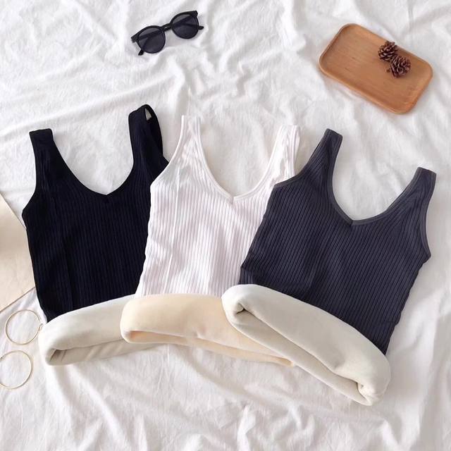 
2025 autumn and winter new style plus velvet and thickened warm V-neck vest for women to wear outside and inside, versatile slimming vest for women