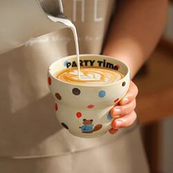 Kawashimaya Hand-Held Coffee Cup, Ceramic Mug, High-Value Water Cup for Women, Especially Beautiful Latte Cup for Home Use