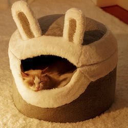 Cat Nest Suitable for All Seasons, Warm in Winter, Enclosed Cat Safety Nest, Shelter House, Pet Sofa, Winter Cat Mat