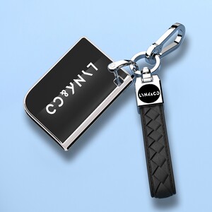 
Lynk & Co 03 key cover protective shell 07 car bag 01 buckle 06/05/09 high-end simple supplies chain for men and women