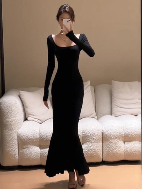 The lady's temperament is slim square collar and step-by-step lotus black long-sleeved dress for women with large size sexy knitted fishtail long skirt