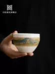 ấm chén in logo Trong sân nhỏ, tôi bắt gặp bộ ấm trà bằng sứ ngọc bích cao cấp Qianli Jiangshan Master Cup Kung Fu Tea Set và một tách trà cá nhân chen gom chén dĩa trắng 