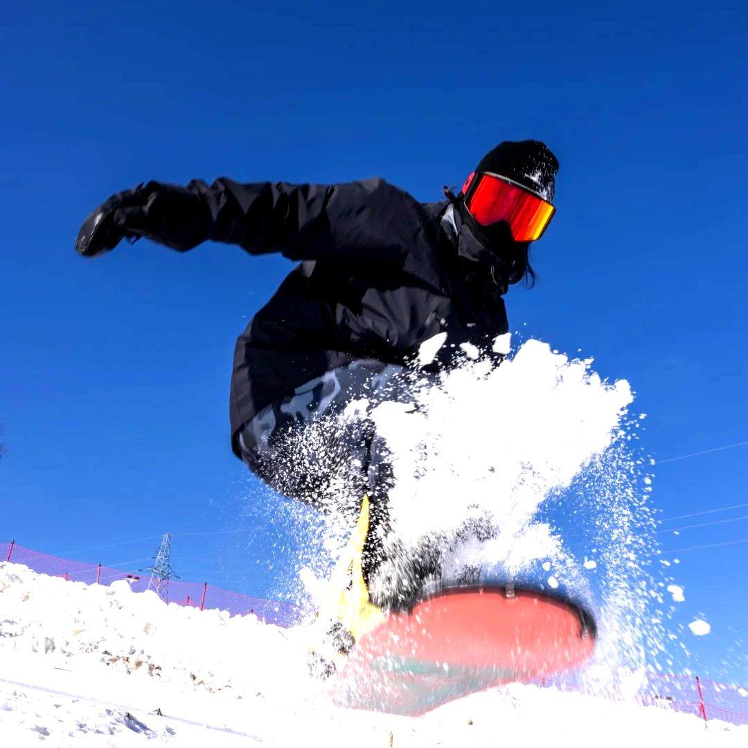【跟团游】长白山哈亚雪7天6晚滑雪旅行温泉酒店2+1头等舱含机票