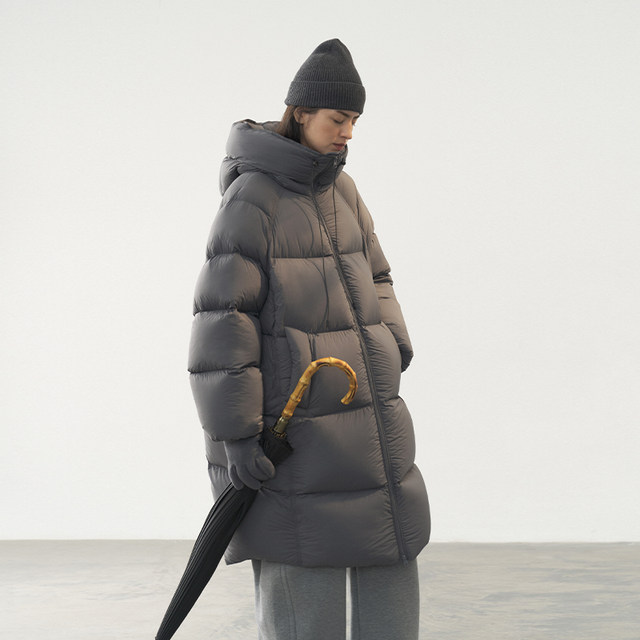 Customized Japanese nourishing nylon semicircle women's clothing [Sports] 2024 Winter thickened over -the -knee long down jacket female
