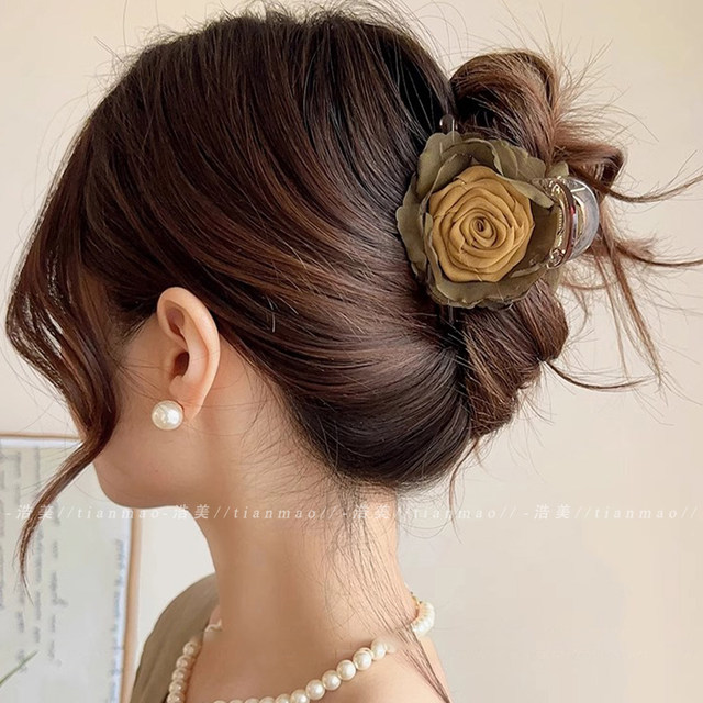 Rose Flower Clip Women's Large Size Summer Romantic Atmosphere 2025 New Temperament Back Head Hair Shark Clip
